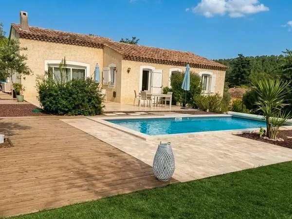 Maison individuelle avec piscine