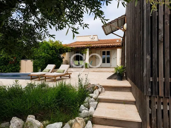 COMBAILLAUX MAISON T6 DE PLAIN-PIED, PISCINE, STUDIO INDÉP