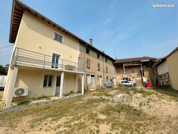 Appartement 595 m² PONT DE VEYLE