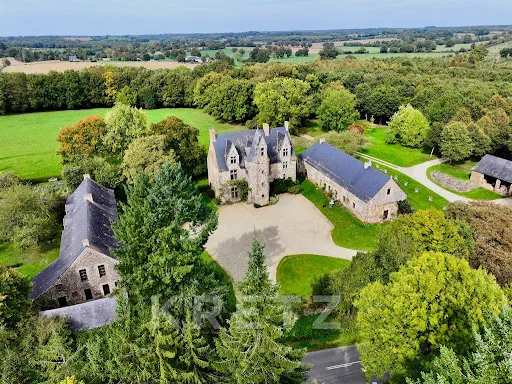 Château 6 pièces 380 m²