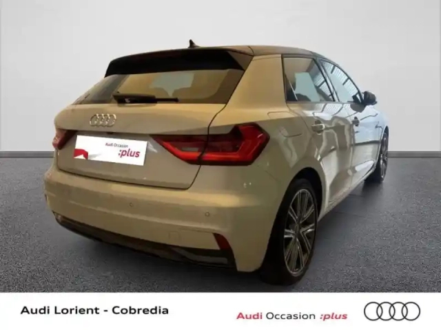 Audi A1 sportback 25 tfsi 95ch design s tronic 7 — photo 4