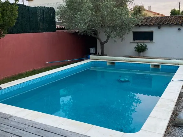Maison familiale rénovée avec piscine et jardin méditerranéen