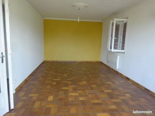 Maison T4 sur sous-sol, en bon état, Saint Berain Sous Sanvignes 159 m² dont 100.40 m² habitables