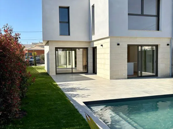 Superbe maison d'architecte neuve à Bruges (172m2 hab + garage 19m2)