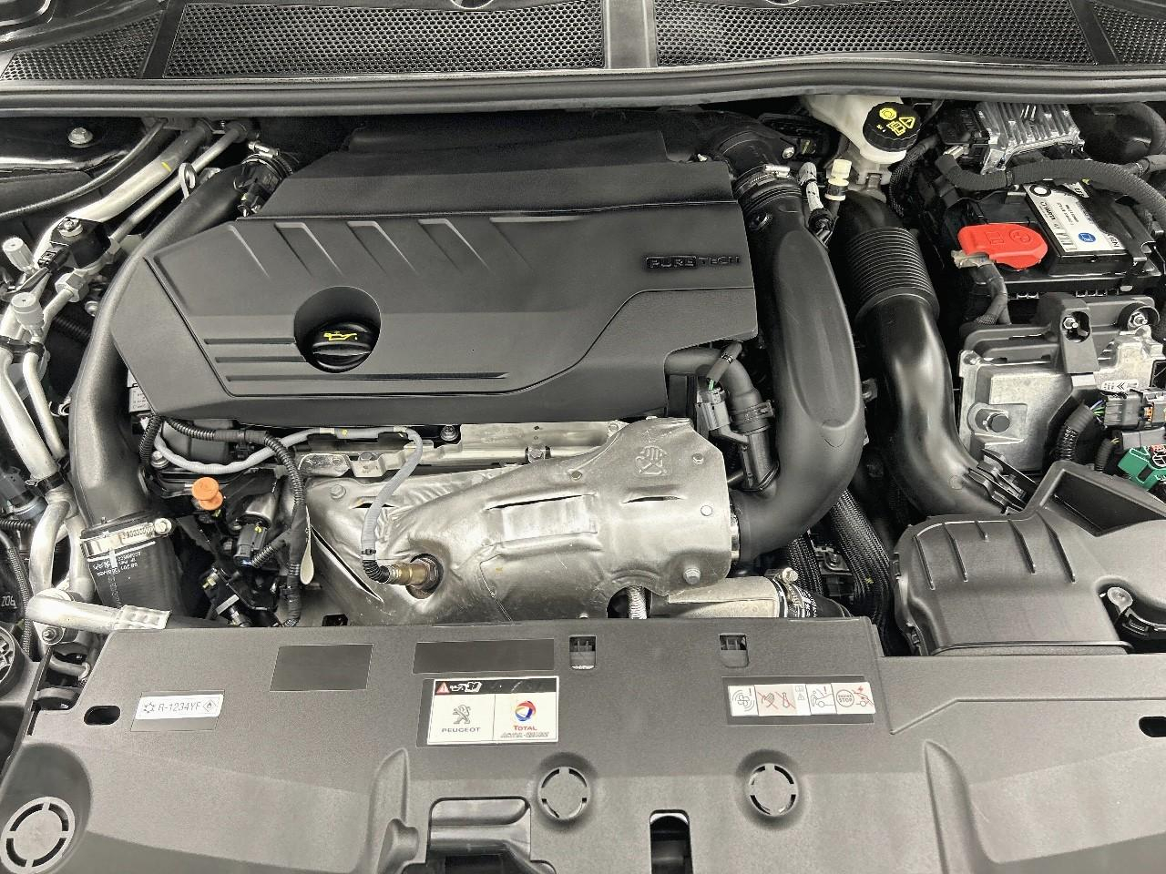 Peugeot 308 phev 225 e-eat8 gt — photo 15