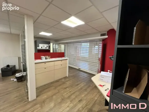 Commerce 152 m²