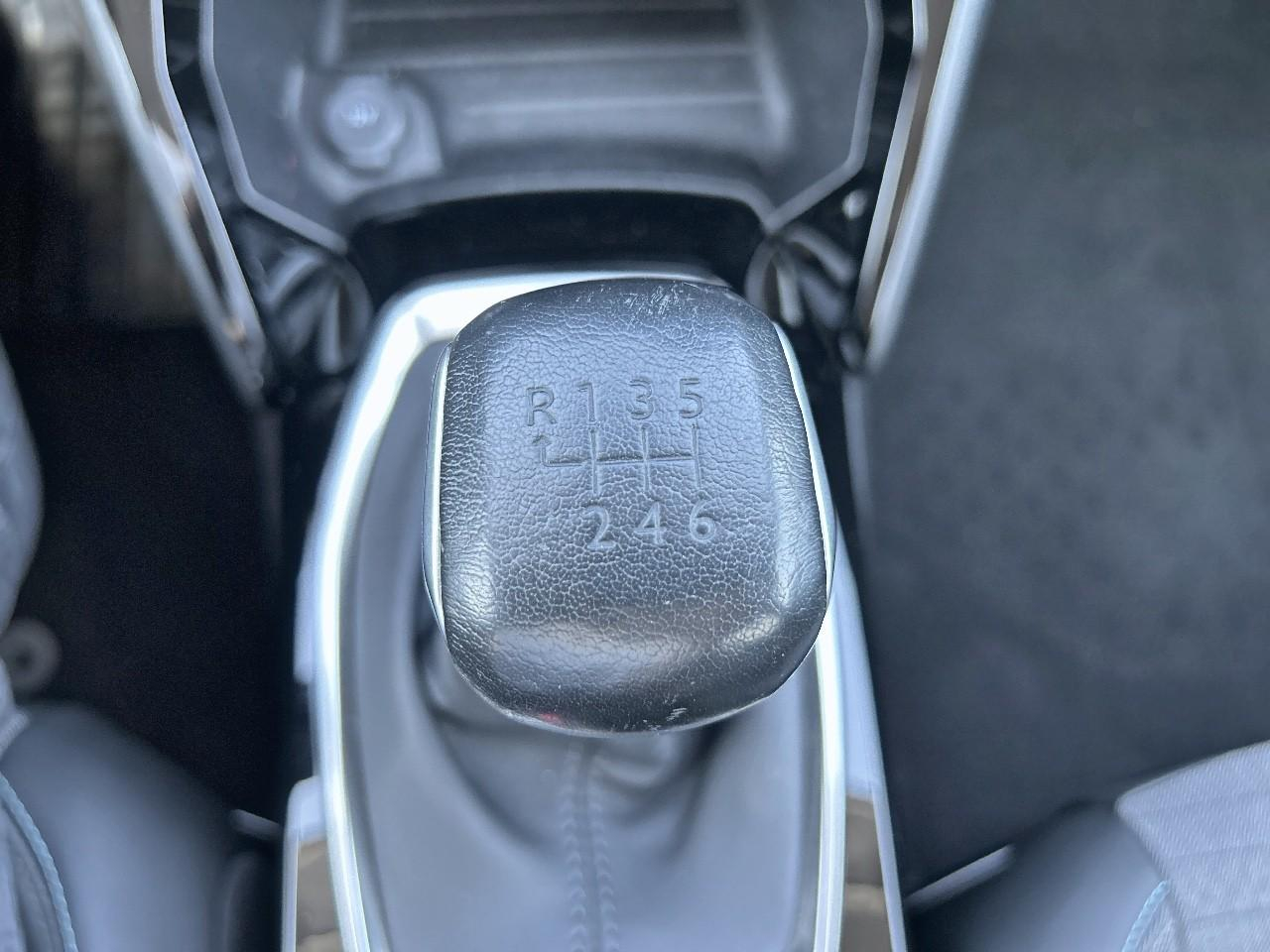 Peugeot 208 1.5 bluehdi 100ch s&s allure pack — photo 17