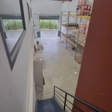 Dépôt et bureau zone plaisance Narbonne