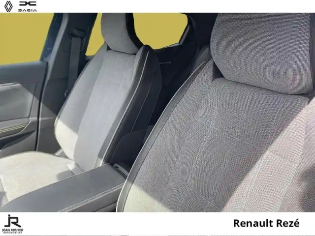 Renault Megane e-tech electric ev60 220ch techno optimum charge — photo 3