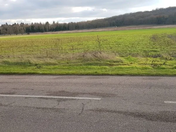 Terrain à bâtir de 650m² à Vayres sur Essonne