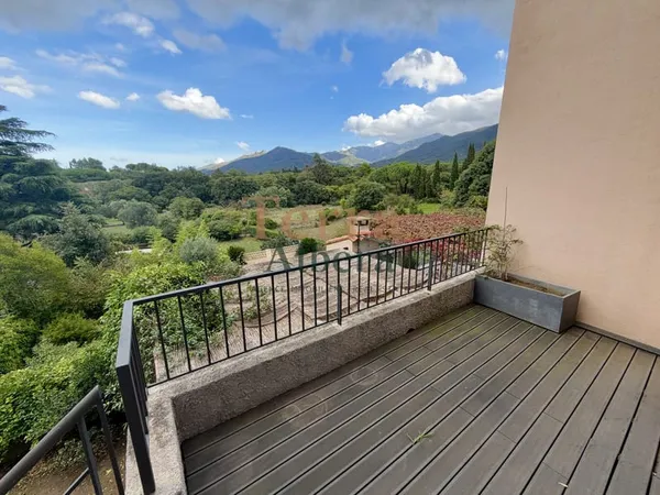 Laroque des Albères Appartement T2 de standing avec jardin p