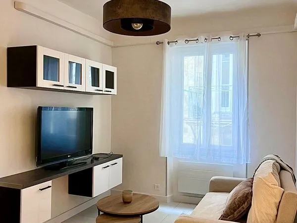T2 meuble - 35m2 entièrement rénové - Perier/ Place Delibes