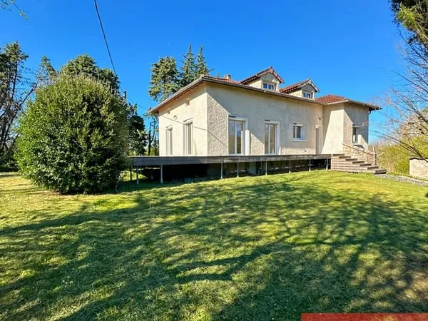 Maison 3 pièces 180 m²