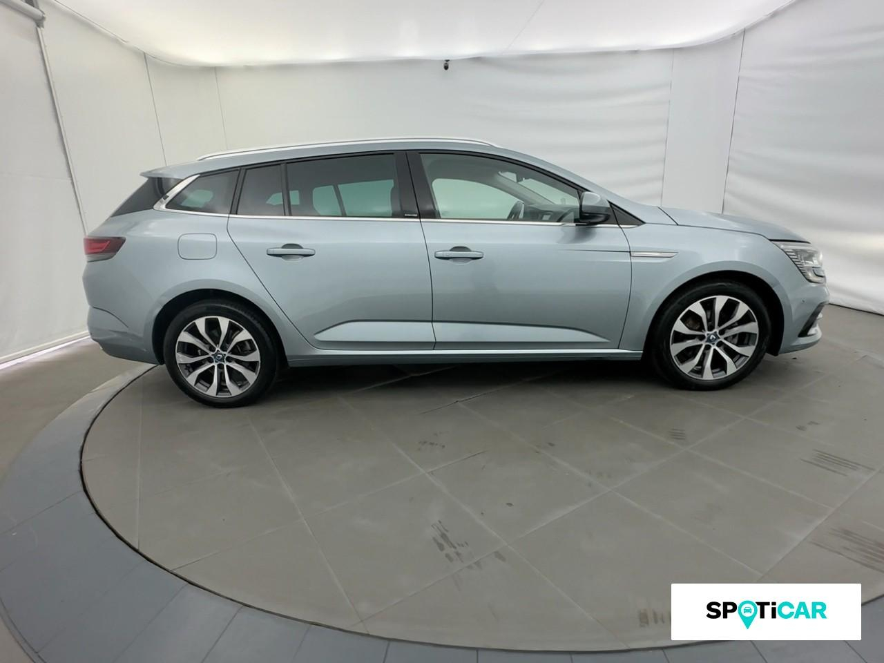 Renault Megane estate 1.6 e-tech plug-in 160ch techno — photo 4