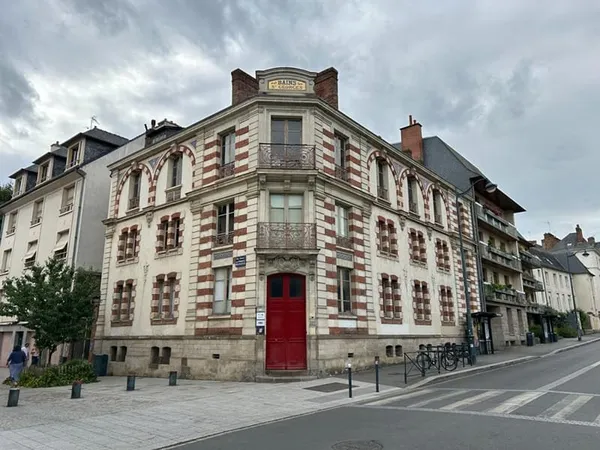 Bureaux 189 m²