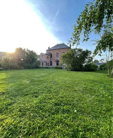 Maison de maître rénovée, jardin 2452 m2 sans vis à vis