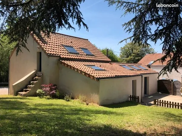 Maison T4 volet bleu