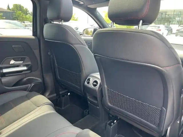 Mercedes Gla 200 d amg line — photo 13