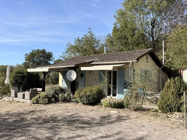 Charmante maison de plain-pied dans un environnement paisible à proximité de Rancon