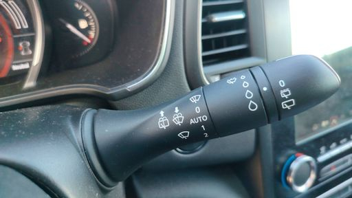 Renault Megane 1.5 Blue dCi 115 EDC6 - Intens – 2020 – 91808 km – Diesel – Boîte Automatique — photo 19