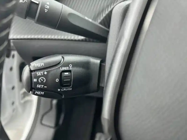 Peugeot 208 puretech 75 s&amp;s bvm5 — photo 47