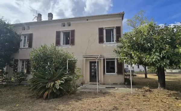 Maison 6 pièces 220 m²