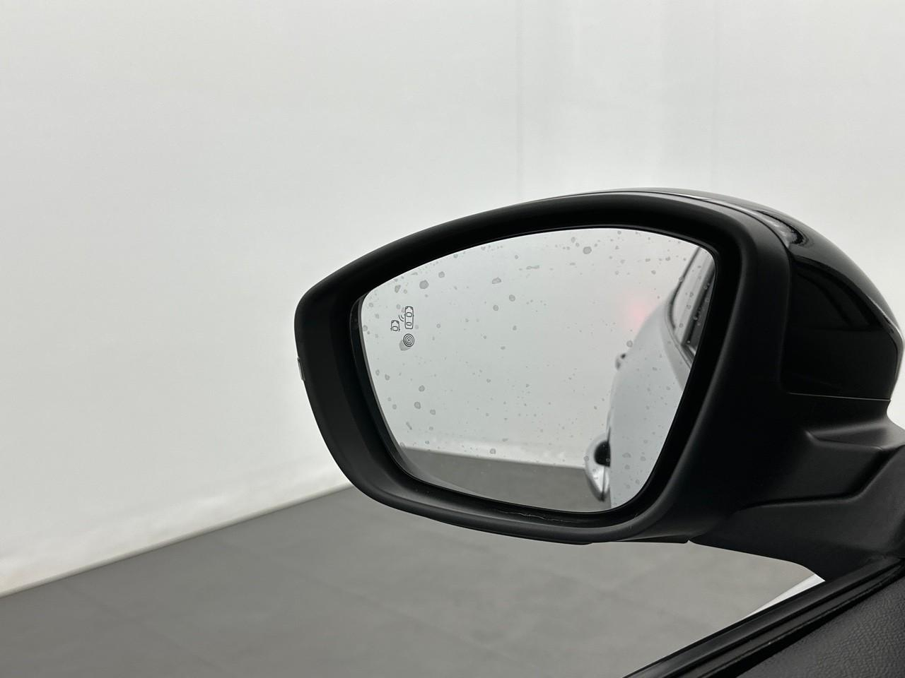 Peugeot 2008 electrique 136 ch gt pack — photo 33