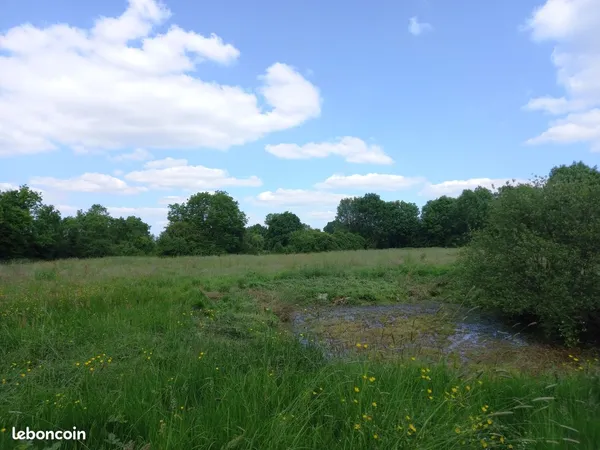 Terrain de 15 914 m² avec eau et électricité — Saint-Mards-de-Fresne (27230)