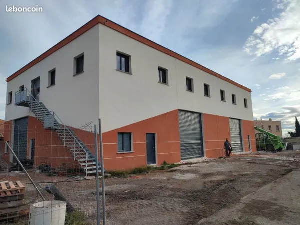 Hangar 450 M2 Poussan à partir de 8/m2 HT