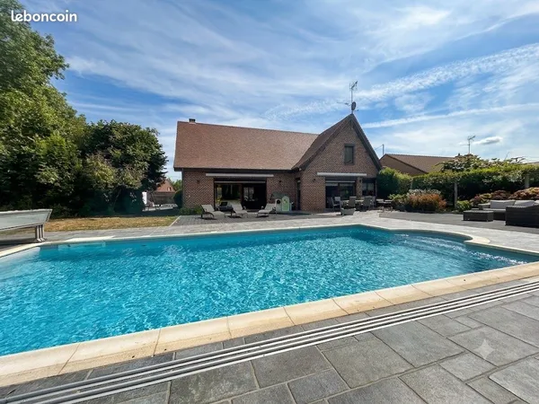 Maison 6 pièces 241 m²