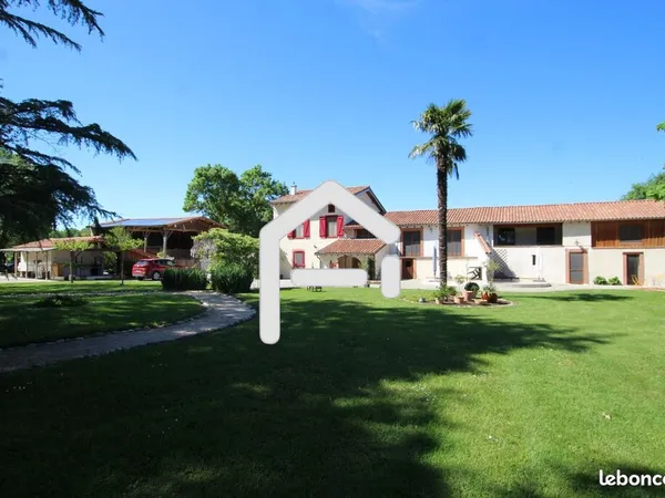 Propriété 11 pièces 375 m²
