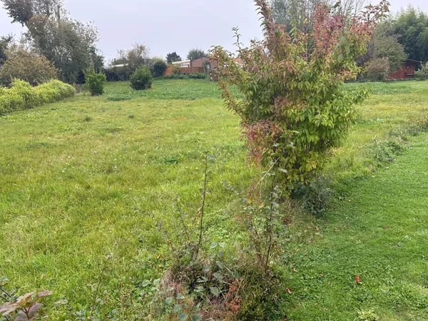Terrain constructible à Groffliers