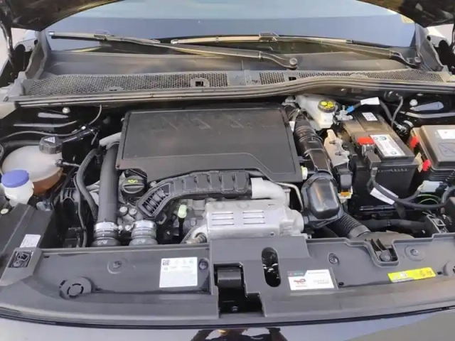 Opel Corsa 1.2 turbo 100 ch bva8 edition — photo 7