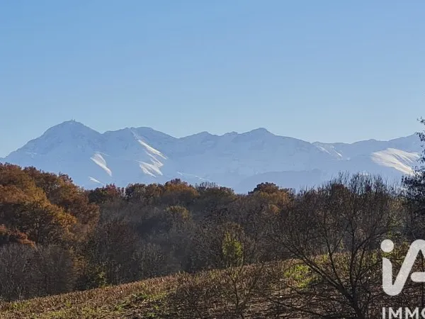 Terrain 1749 m²