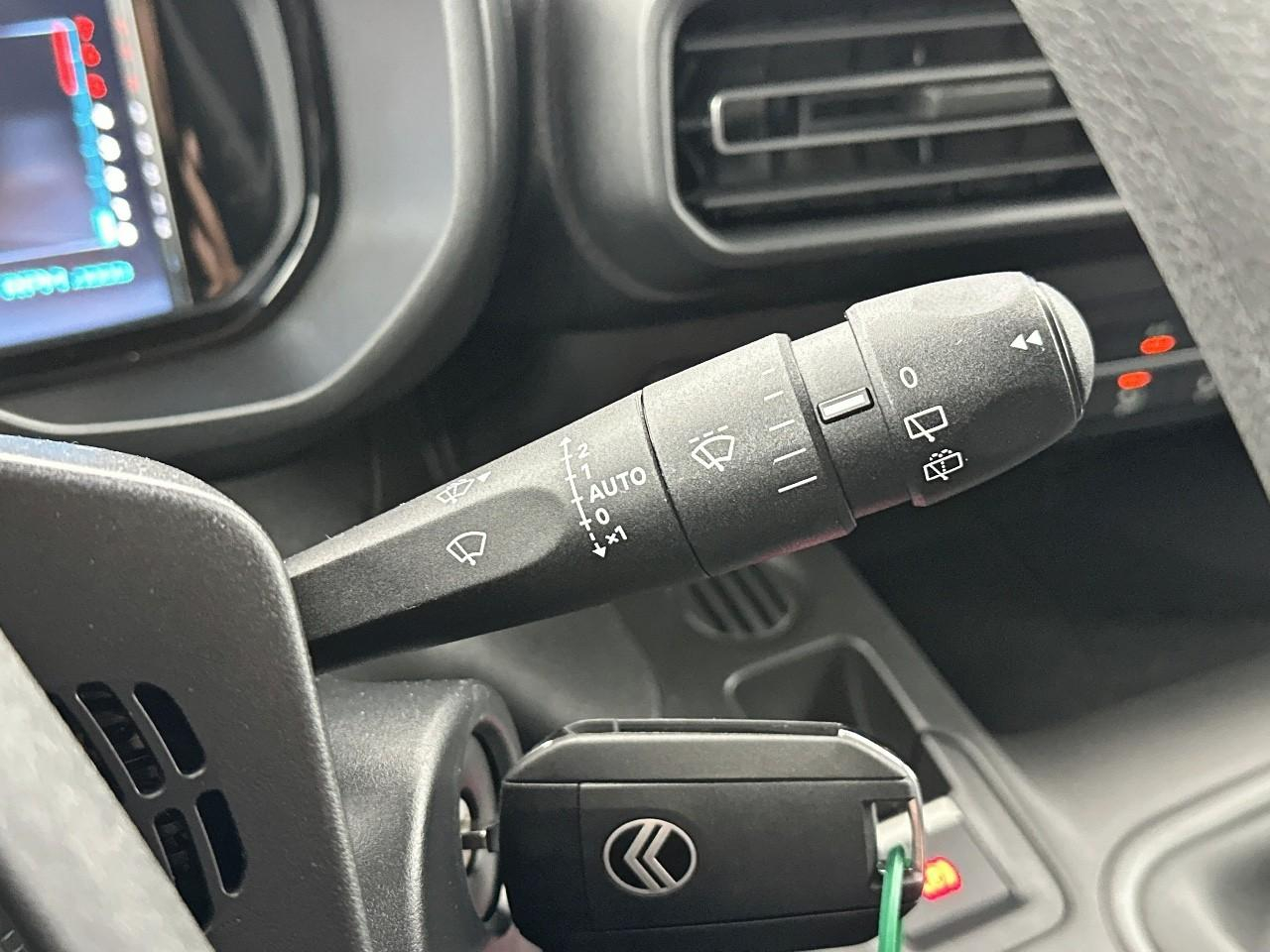 Citroën Berlingo van m diesel 100 ch manuelle — photo 19