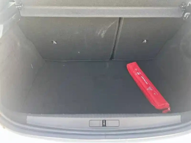 Peugeot 208 puretech 100 s&amp;s bvm6 — photo 9