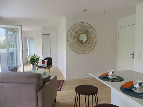 NEUF ! Loue un 2/3 pièces meublé, de 55m² avec balcon et parking à Issy-les-Moulineaux