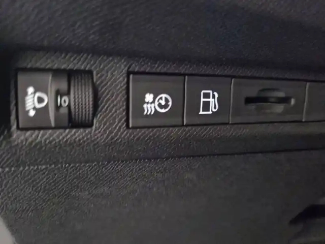 Peugeot 308 phev 180 e-eat8 — photo 49