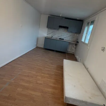 Studio meublé 18 m² - persan - 640 charges comprises