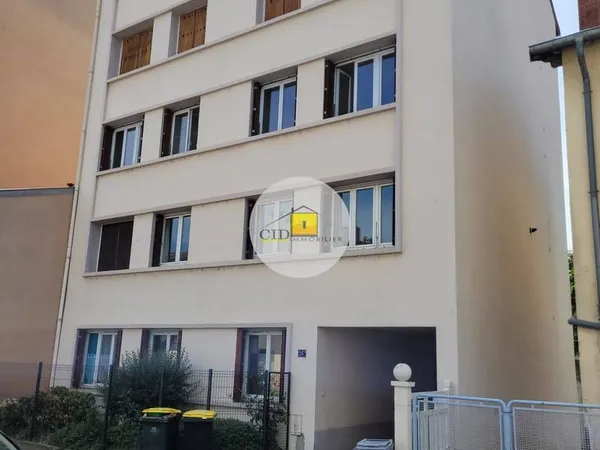 Stationnement Location Lyon 75€