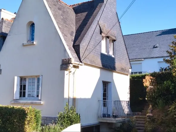 Chambre à louer dans maison avec jardin