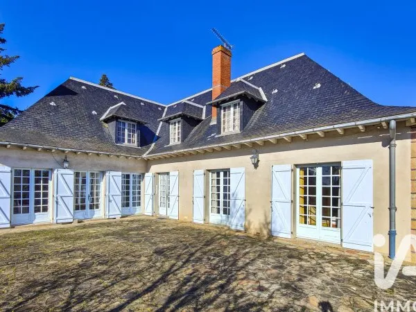 Maison 9 pièces 255 m²