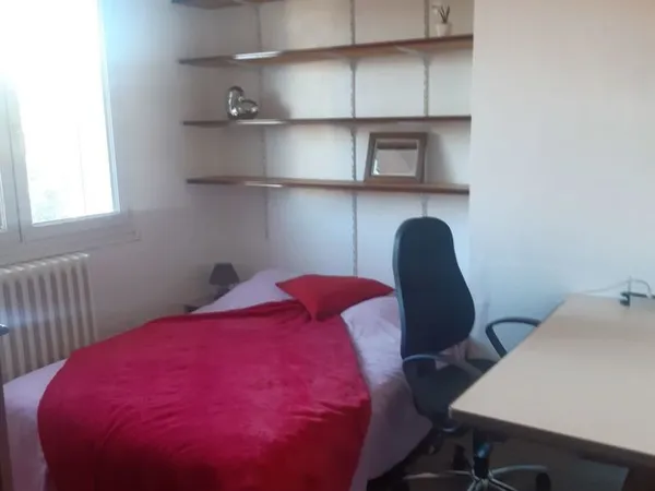 chambre meublée 10 m² COLOMIERS 31770 chez l'habitant 1 pers