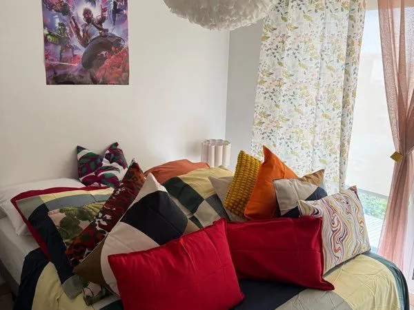 Cherche un locataire pr une chambre