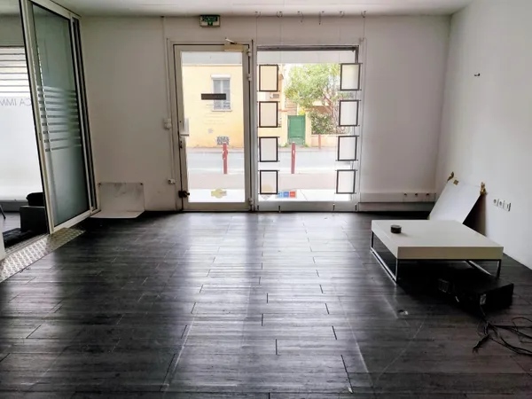 Local commercial 24 m²