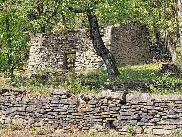 Terrain en lotissement 1572 m²