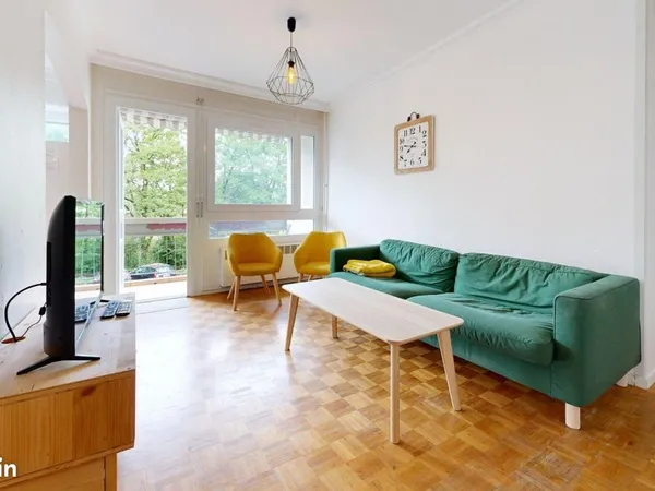 Chambre 5 pièces 87 m²