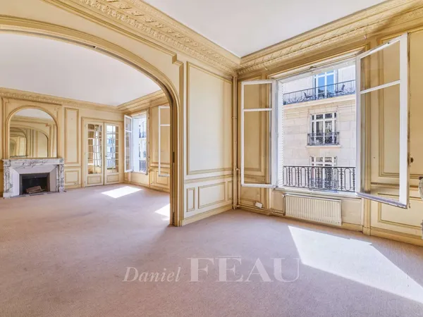 Appartement 7 pièces 235 m²