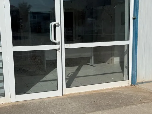 Loue local d'activité / entrepôt avec bureaux