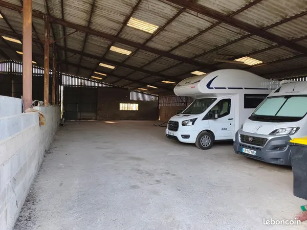 Emplacements pour camping-cars - 40 /mois